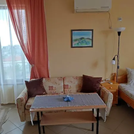 студио слънчево утро Daire *