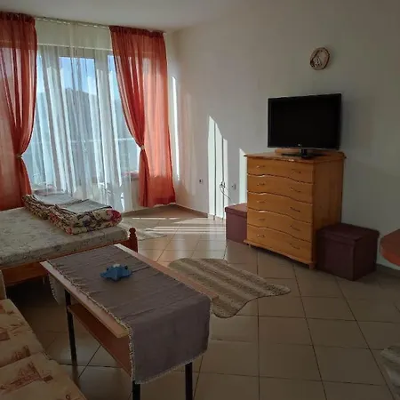 студио слънчево утро *